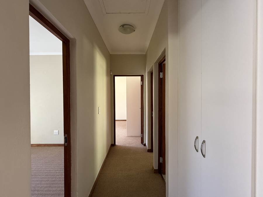 3 Bedroom Property for Sale in Sandbaai Western Cape